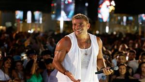 "للعائلات فقط".. شروط حفل عمرو دياب في الكويت