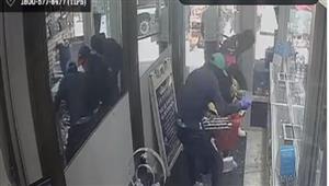   مسروقات بمليوني جنيه.. 45 ثانية ترصد أسرع سطو مسلح على متجر مجوهرات (فيديو)
