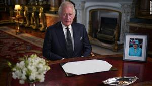 الملك تشارلز الثالث يعود إلى قصر باكنغهام بعد إعلانه رسميا ملكا للبلاد