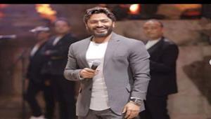   خالد عليش يطلب من تامر حسني العمل معه.. وهكذا رد الأخير 