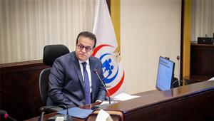 وزير الصحة: ليس من المنطق تكليف 18 ألف طبيب واحتياجاتي 6 آلاف فقط