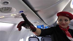 هل المضيفات الموشمات يشكلن تهديدا لسلامة ركاب الطائرات؟