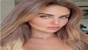 شاهيناز جريئة وكارمن سليمان رفقة زوجها.. 10 لقطات لنجوم الفن في 24 ساعة