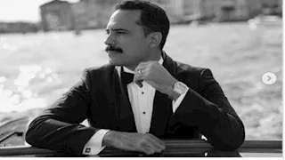 ببدلة كلاسيكية.. ظافر العابدين يتألق في ختام مهرجان الجونة 