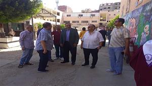 بالصور- نائب رئيس جامعة بنها يتابع أعمال الكشف الطبي للطلاب الجدد