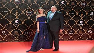 إطلالة جذابة لـ ميار الغيطي وزوجها على ريد كاربت افتتاح "القاهرة السينمائي"