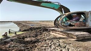 صور.. إزالة 6 مزارع سمكية مخالفة جنوبي بورسعيد