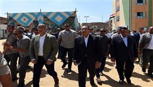 محافظ الفيوم يستعرض تفاصيل زيارة رئيس الوزراء لتفقد المشروعات الجديدة بالمحافظة