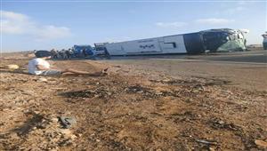 52 مصابا.. الصور الأولى من حادث انقلاب أتوبيس رأس غارب