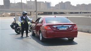 عقب التداول عبر "فيس بوك".. ضبط قائد سيارة لسيره عكس الاتجاه في حدائق الأهرام
