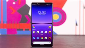 ملك الأناقة والإمكانيات المذهلة.. سوني تعود بهاتف Xperia 5 IV (صور)