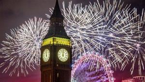 بريطانيا تستقبله بألعاب نارية مميزة شهدت تحية إجلال واستذكار لملكتها الراحلة