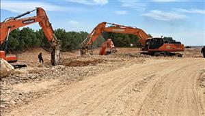 صور جديدة.. وزير النقل: القطار الكهربائي يختصر أكثر من نصف وقت السفر بين المحافظات