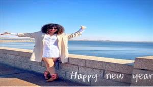 آمال ماهر بـ فستان قصير وناهد السباعي في لبنان.. 10 لقطات لنجوم الفن في 24 ساعة