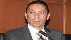 "وفر وقتك وفلوسك": هاني الناظر يقدم تركيبة فعالة لعلاج عين السمكة والكالو