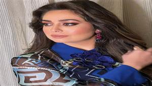 هبة مجدي تنشر صورا من كواليس مسرحية "إزاي تخنق جارك"