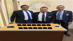 ضبط تهريب هواتف محمولة مع راكب قادم من الإمارات بمطار القاهرة