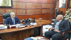 وزير القوى العاملة يلتقى محافظ الوادي الجديد