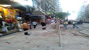 انهيار أجزاء من عقار 11 طابقًا في ميامي بالإسكندرية.. والحي يكشف التفاصيل - صور 