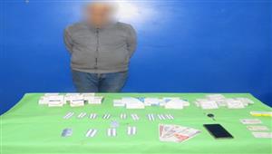 مضبوطات بـ5 ملايين جنيه.. سقوط عصابة مخدرات الـ "أون لاين" عبر صفحات فيس بوك