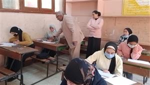 واضح وسهل.. طلاب الإعدادية يؤدون امتحان الهندسة في بني سويف - صور