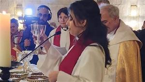 ترسيم امرأة لوثرية في القدس.. سالي عازر أول قسيسة في الأراضي المقدسة