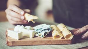  شركة تعلن عن وظيفة لـ"أكل الجبن والنوم" مقابل 1000 دولار