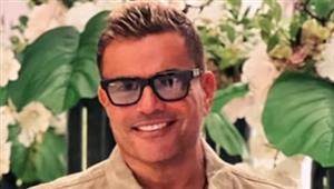   "مش للرجال فقط".. مؤلف أغنية عمرو دياب يشعل الجدل