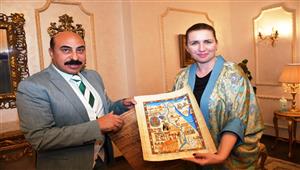 بالصور.. محافظ أسوان يستقبل رئيسة وزراء الدنمارك