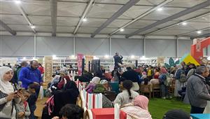 كيف تقضي يوما مميزا مع طفلك بمعرض الكتاب؟