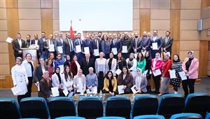 تحملوا ما لم يتحمله بشر.. وزيرة البيئة تكرم فريق عمل مؤتمر المناخ COP27