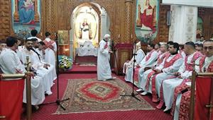 صور.. أقباط بورسعيد يؤدون قداس عيد الميلاد في الكنائس