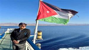 يطوف 6 دول عربية بدراجة كهربائية.. المغامر المصري علي عبده يصل إلى الأردن