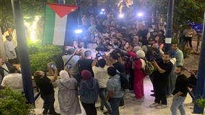 "نجوم بالوشاح الفلسطيني".. فنانون ينظمون وقفة تضامنية مع غزة بنادي نقابة الممثلين