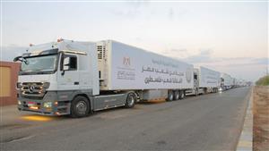 بإشراف الصليب الأحمر.. 5 شاحنات مساعدات تصل مجمع الشفاء بغزة