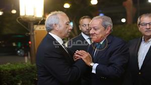 محلب وشخصيات عامة في عزاء والدة الدكتور هاني سيف النصر (صور)