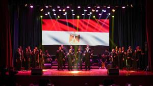 فريق كورال الجامعة البريطانية يغني زهرة المدائن للتضامن مع فلسطين