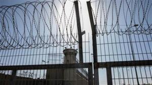 50 معتقلا فلسطينيا يعلنون إضرابهم المفتوح عن الطعام بسجون الاحتلال