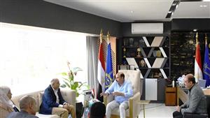 محافظ أسوان يستقبل رئيس اللجنة الفنية للشبكة الوطنية للطوارئ - صور