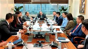 وزير التجارة يبحث مع وفد بنك الاستيراد والتصدير الصيني تعزيز سبل التعاون الاقتصادي 