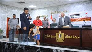 قرعة لتأجير 22 محلا تجاريا بسوق ناصر الحضري الجديد في سوهاج- صور