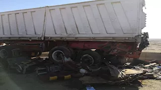 مصرع 11 عاملاً وإصابة 9 آخرين في حادث على صحراوي المنيا 