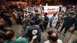 باللون الأحمر.. حرب غزة تضع لمسات مختلفة لعيد الحب المصري