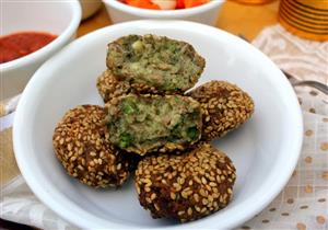 لعشاق الطعمية- 5 أمراض قد تمنعك من تناولها