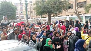 في لفتة إنسانية.. قوات الشرطة تساعد مسنة للإدلاء بصوتها في انتخابات الرئاسة 2024