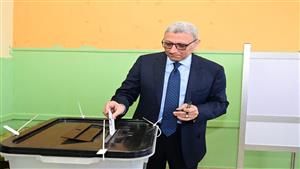 وكيل أول مجلس النواب يدلي بصوته في الانتخابات الرئاسية- صور