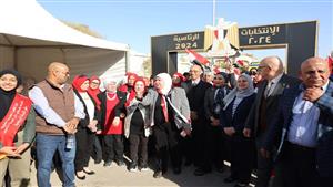 بالصور.. إقبال كثيف للنساء في التجمع الخامس للتصويت بالانتخابات الرئاسية