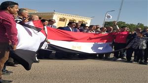 مدير تعليم جنوب سيناء يقود مسيرة لدعوة المواطنين للمشاركة في الانتخابات