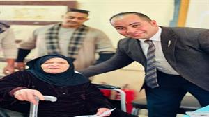 كبار السن يشاركون بكثافة في الانتخابات الرئاسية بالفيوم (صور)