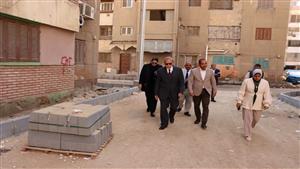 صور.. محافظ القليوبية يتفقد أعمال الرصف في القناطر الخيرية